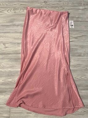 🌺 Liv Los Angeles Dusty Rose Skirt